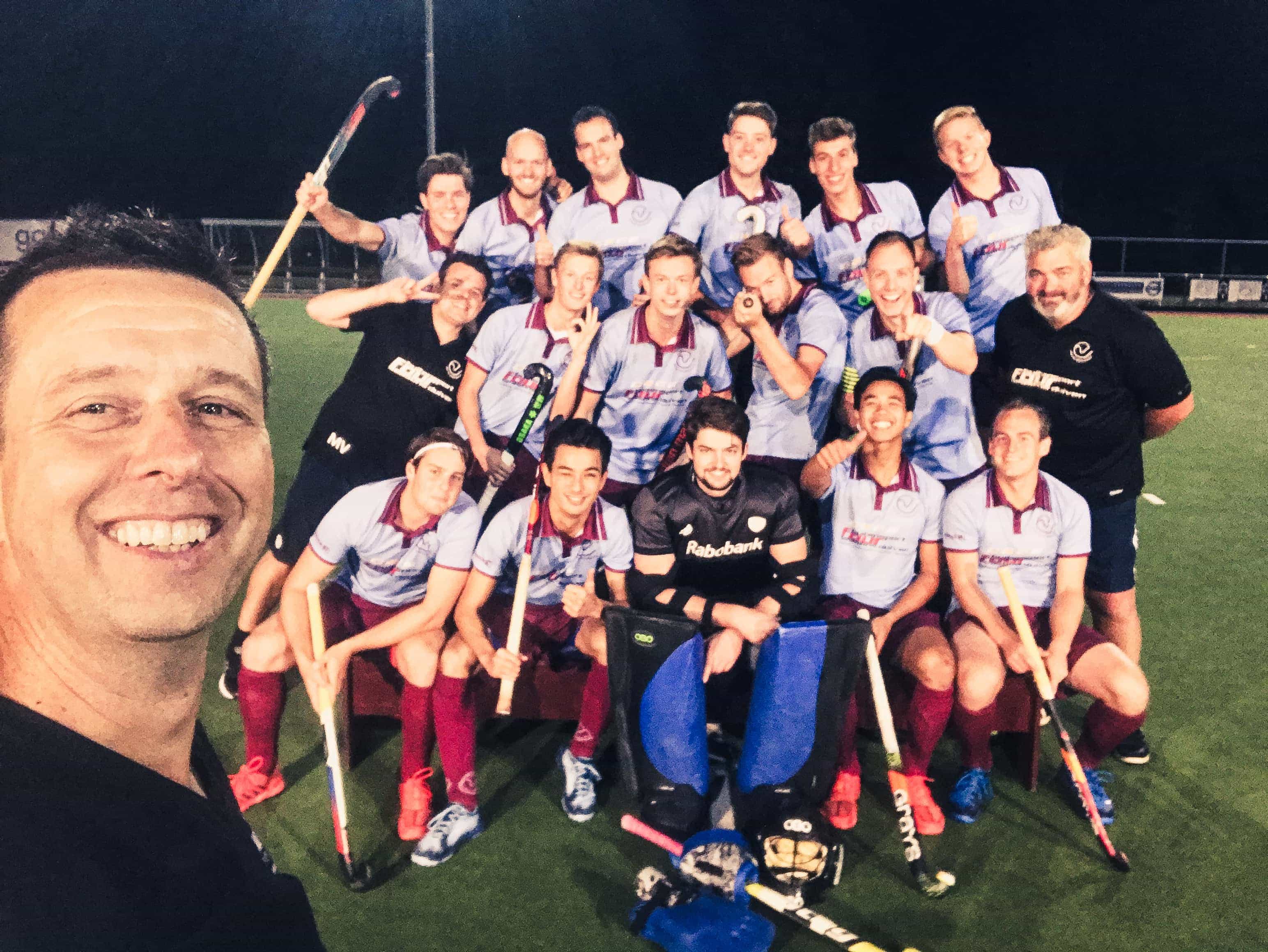 Teamfoto Westerduiven Heren 1 seizoen 2019-2020.